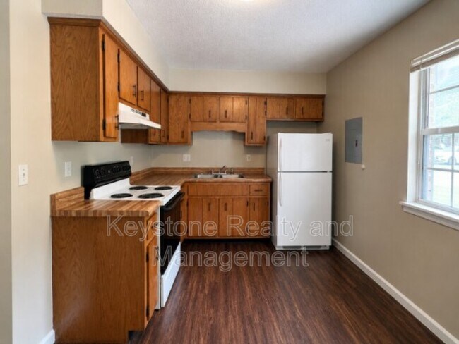 Foto del edificio - 1375 Thompsonville Ln