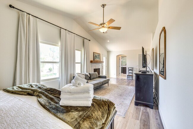 Foto del edificio - 1810 E Oak Harbor Dr