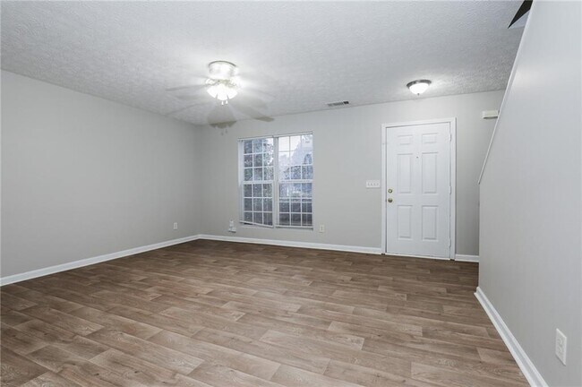 Foto del edificio - 5896 Strathmoor Manor Cir