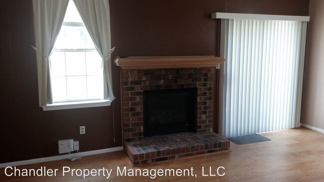 Building Photo - 2 br, 2.5 bath House - 401 Greenview Drive