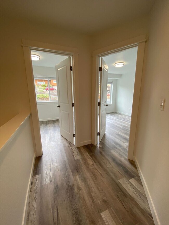 Building Photo - 2619 E 14th St