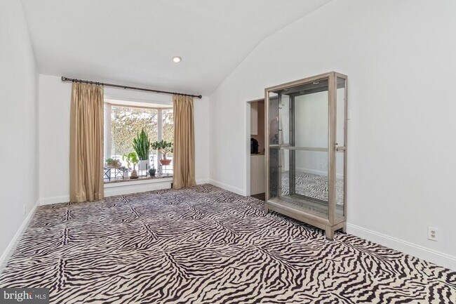 Foto del edificio - 7206 N Charles St