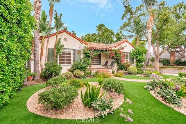 Foto del edificio - 546 S Beachwood Dr