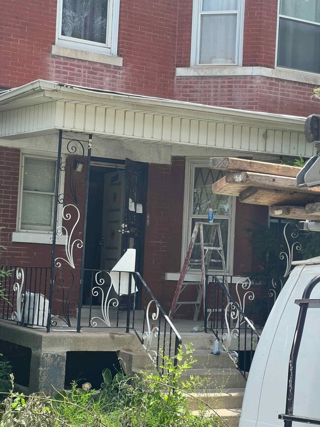Building Photo - 11305 S Edbrooke Ave