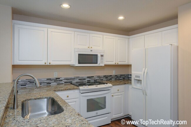 Foto del edificio - 3 Bedrm Home ideally located in the Heart ...