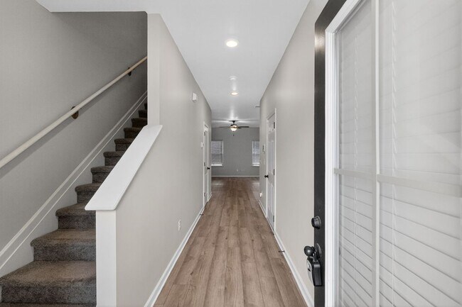 Foto del edificio - 7151 Chara Ln