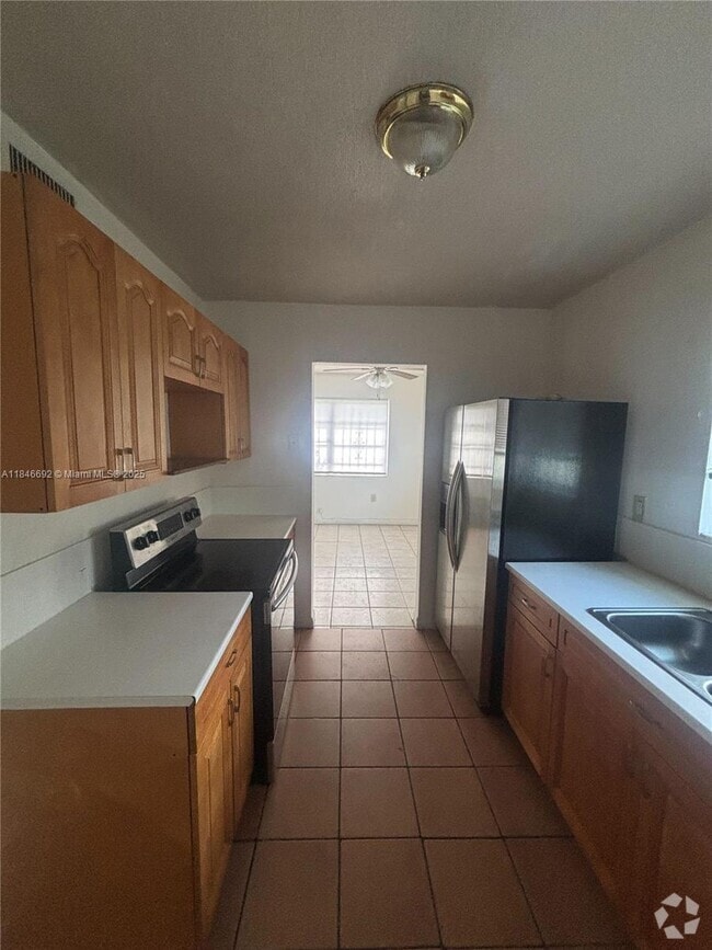 Building Photo - 15813 NW 38th Pl