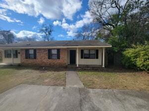 Building Photo - 205 Flores Ln