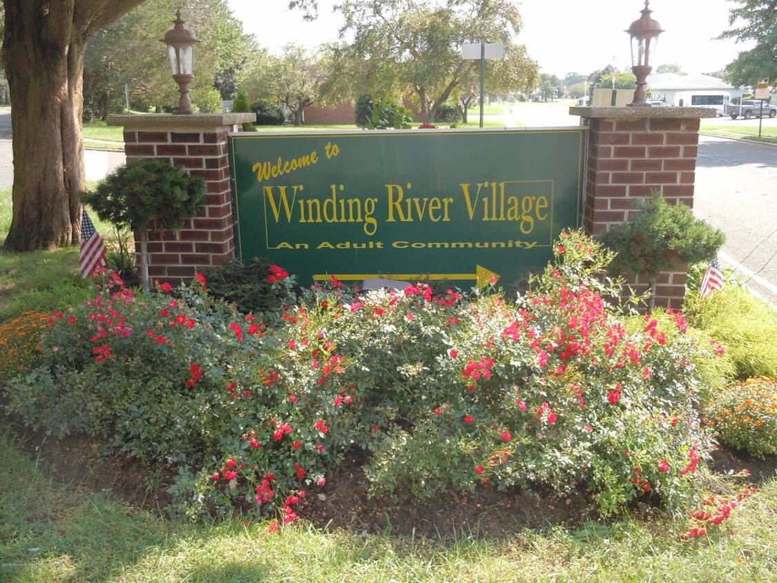 Primary Photo - 59 River Edge Dr