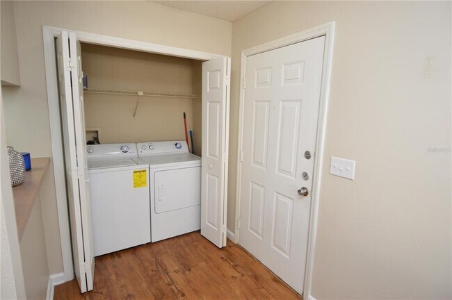 Foto del edificio - 11901 4th St N