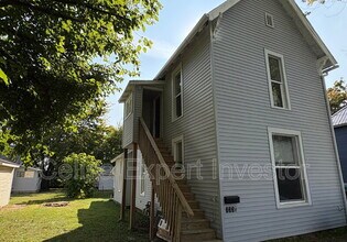 Building Photo - 733 2nd St