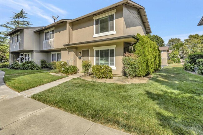 Building Photo - 5389 Fig Grove Ct