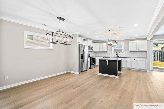 Foto del edificio - STUNNING 5 BEDROOM HOME IN WALNUT CREEK