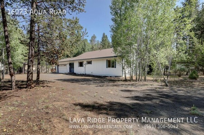Building Photo - 16023 Aqua Rd