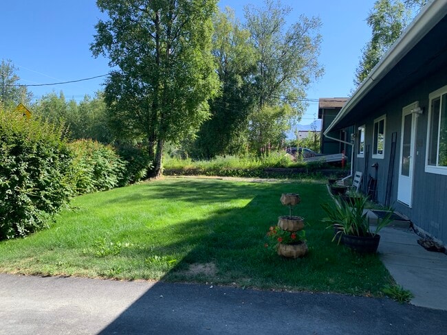 Foto del edificio - 1054 S Lucas Way