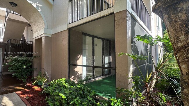 Foto del edificio - 10111 W Sunrise Blvd