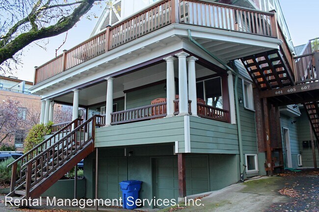 Foto del edificio - Studio, 1 bath House - 601 NW 22nd Ave