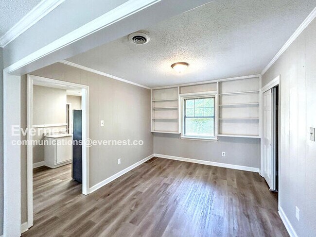 Foto del edificio - 3199 Brookmeade St