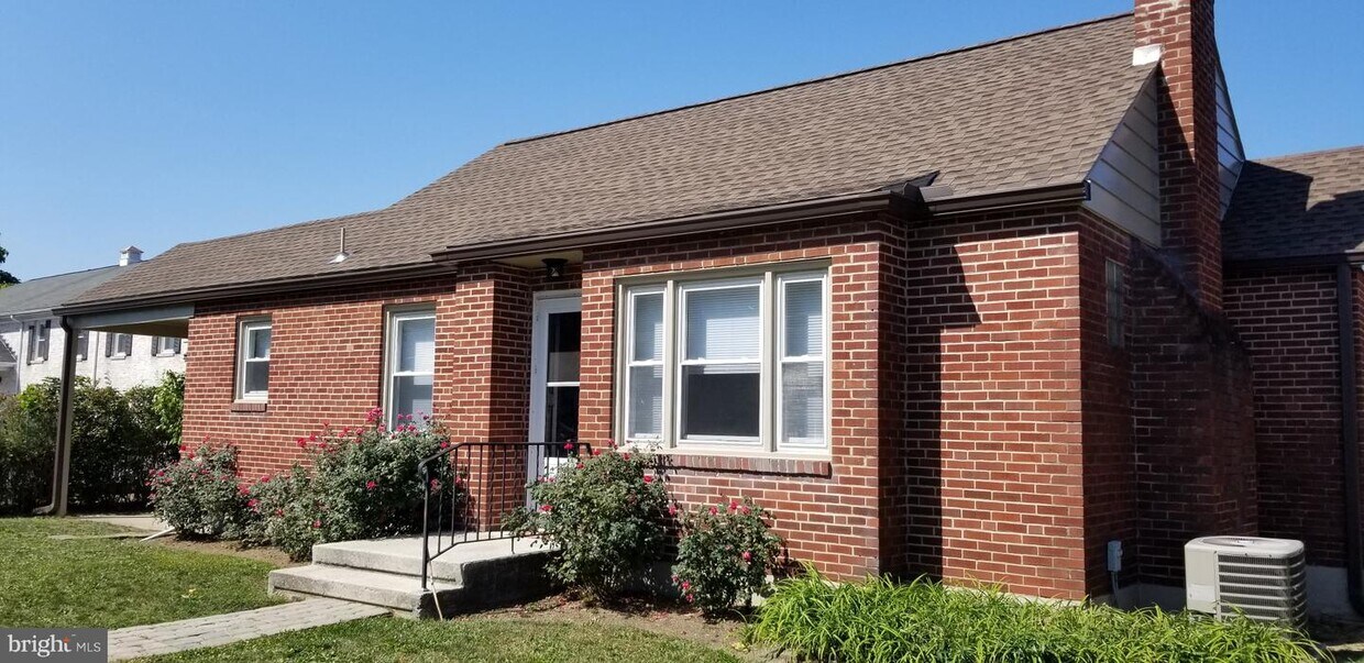 Building Photo - 4646 Fritchey St