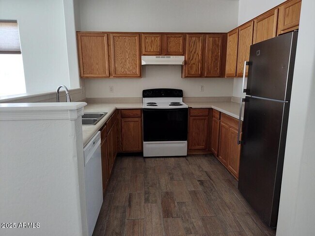 Building Photo - 44224 W Cydnee Dr