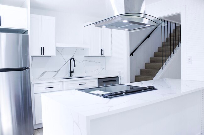 Foto del edificio - 4176 Brewster Rd