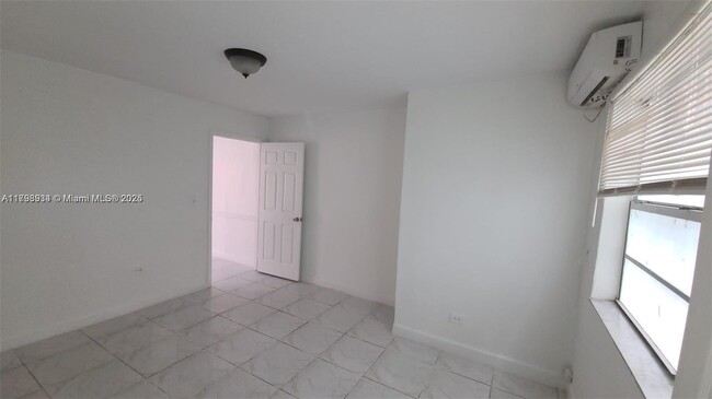 Foto del edificio - 2015 NW 6th Pl