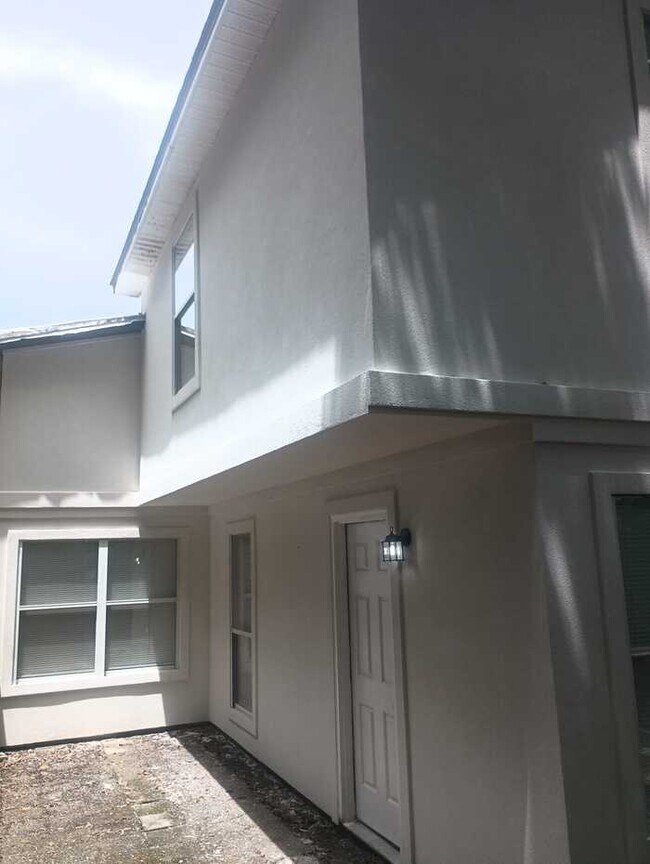 Foto del edificio - 749 Brook Meadow Ln