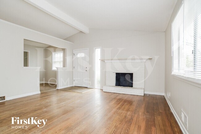 Foto del edificio - 5106 S Grand Ave