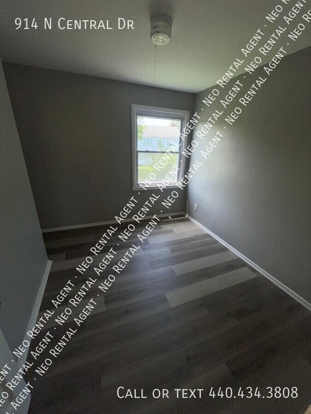 Primary Photo - 914 N Central Dr