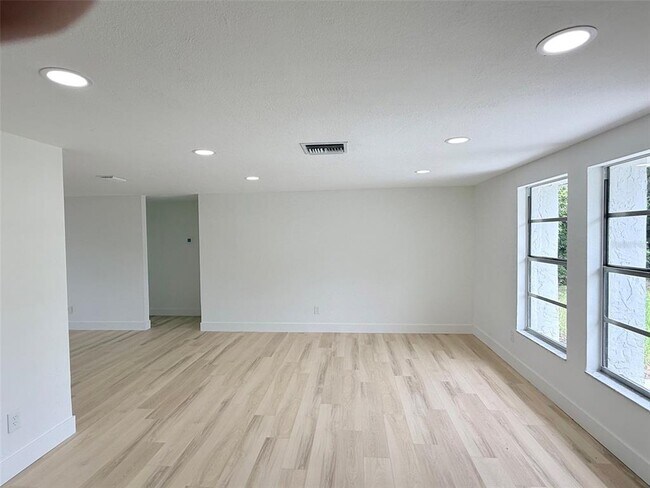 Foto del edificio - 8512 Longboat Ln