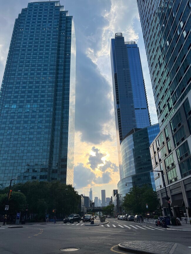3 Court Sq Unit Skyline Tower 4503 Long Island City NY 11101 Condo 3 Court Sq Unit Skyline Tower 4503 Long Island City NY 11101 Condo