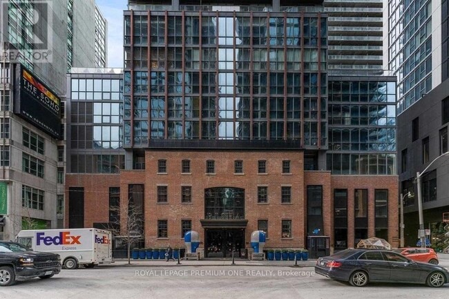 Building Photo - 88 Blue Jays Way