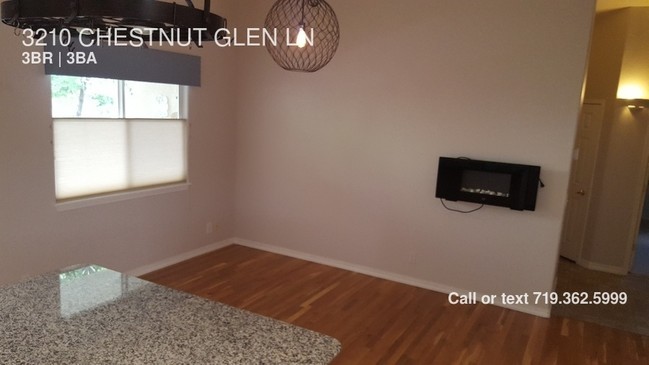 Foto del edificio - 3210 Chestnut Glen Ln
