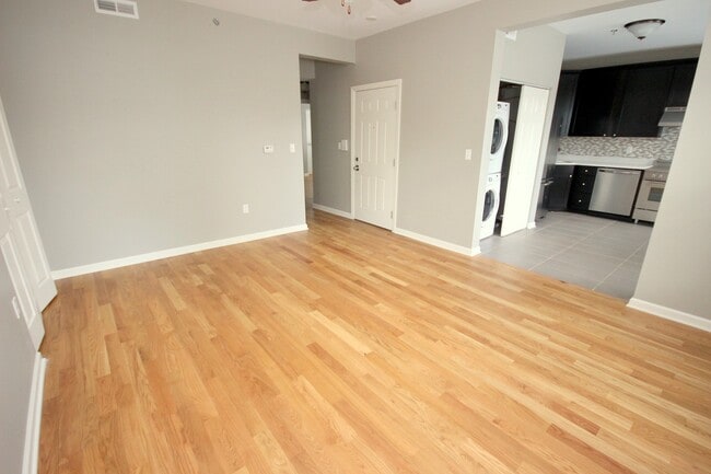 Building Photo - 816 S Negley Ave