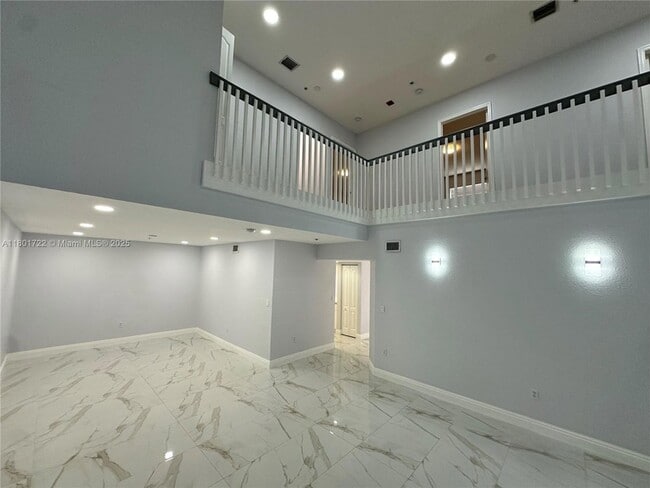 Foto del edificio - 17425 NW 75th Pl