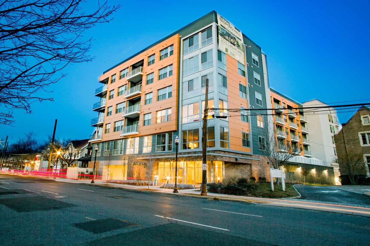 Bedford Hall Apartments in Downtown Stamford - Stamford, CT