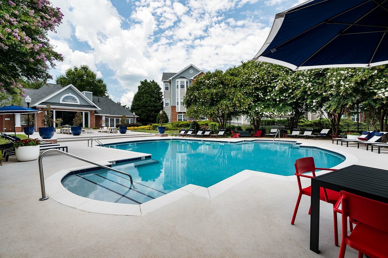 Primary Photo - Avana Creekside