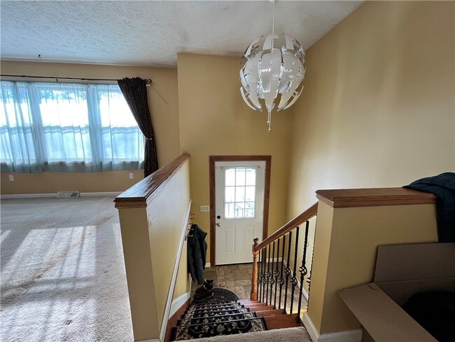 Foto del edificio - 28 Willow Dr