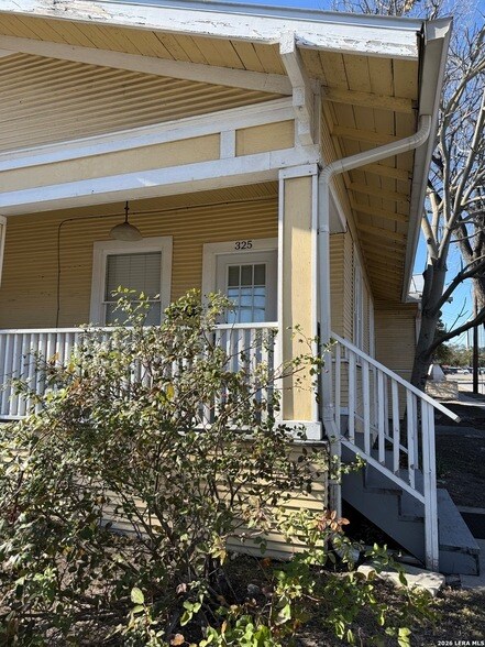 Foto del edificio - 323 E Euclid Ave