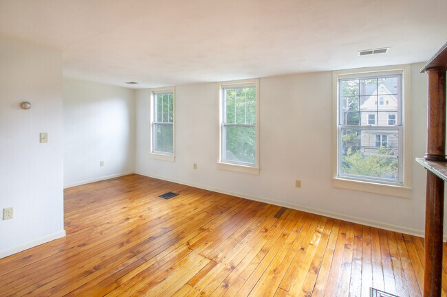 Building Photo - 421 S Trenton Ave