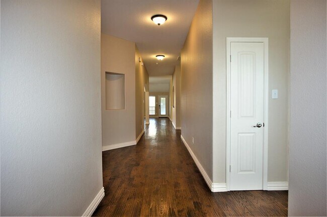 Building Photo - 5804 Chuck Wagon Ln