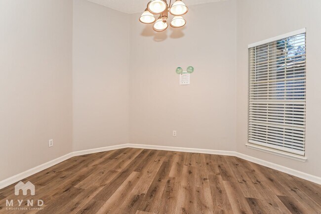 Building Photo - 1615 Highland View Ct