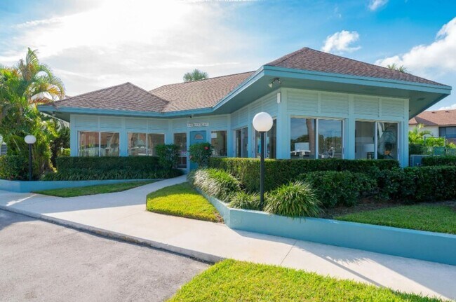 Foto del edificio - 2/2 First Floor in Poppleton Creek!