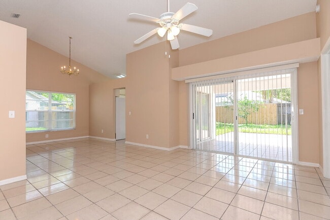 Building Photo - 9755 Fox Hollow Rd