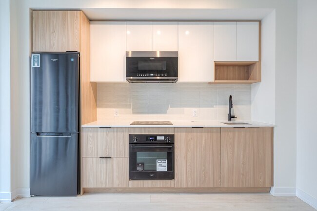 Building Photo - 5 Defries St