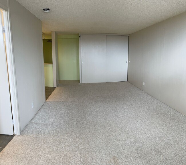 Photo - Studio with Full Bath, 1 assigned parking ... Apartment