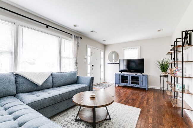 Foto del edificio - 1205 Blue Jay Ln