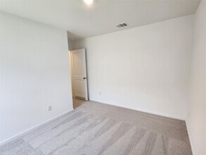 Building Photo - 929 Capracotta Dr