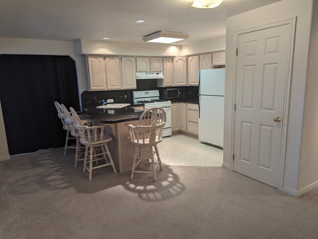 Building Photo - 4897 Glasmann Way