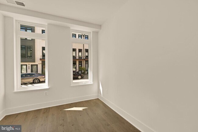 Foto del edificio - 2607 Platt Ct NW